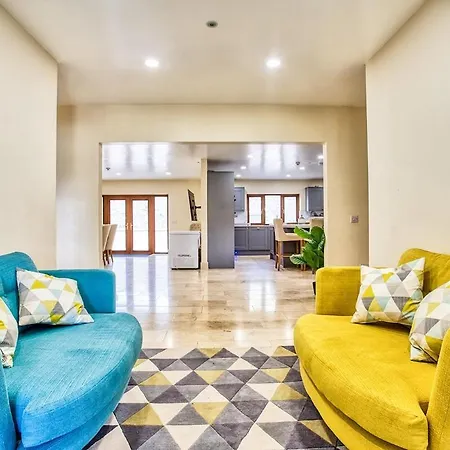 Casa vacanze Hart Luxury Home, Hottub Sauna & Games Bar *