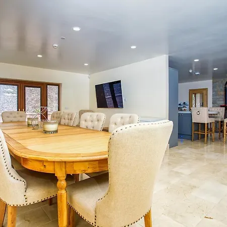 Casa vacanze Hart Luxury Home, Hottub Sauna & Games Bar