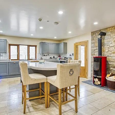 Casa vacanze Hart Luxury Home, Hottub Sauna & Games Bar