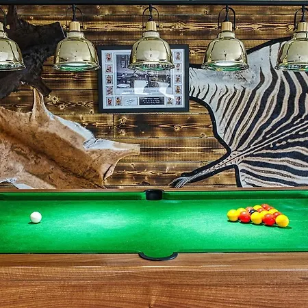 Hart Luxury Home, Hottub Sauna & Games Bar Casa vacanze *